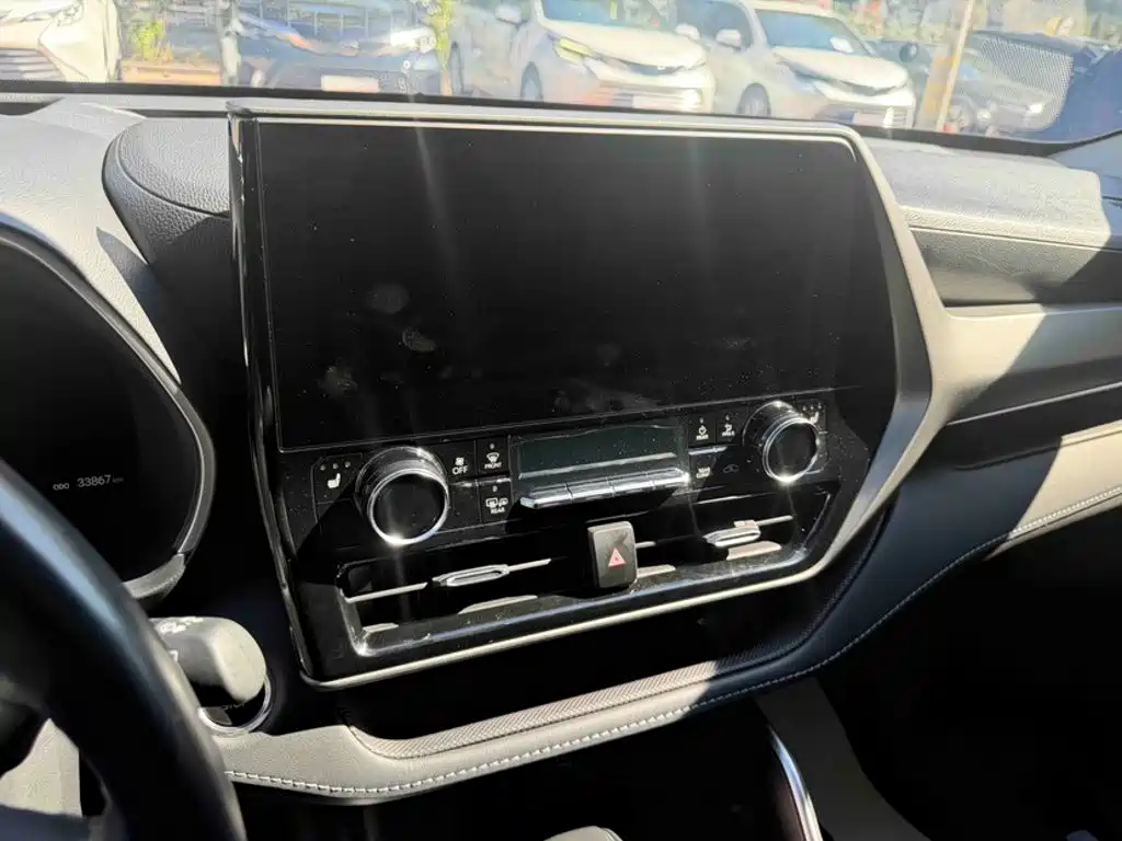 Toyota Highlander — миниатюра 19