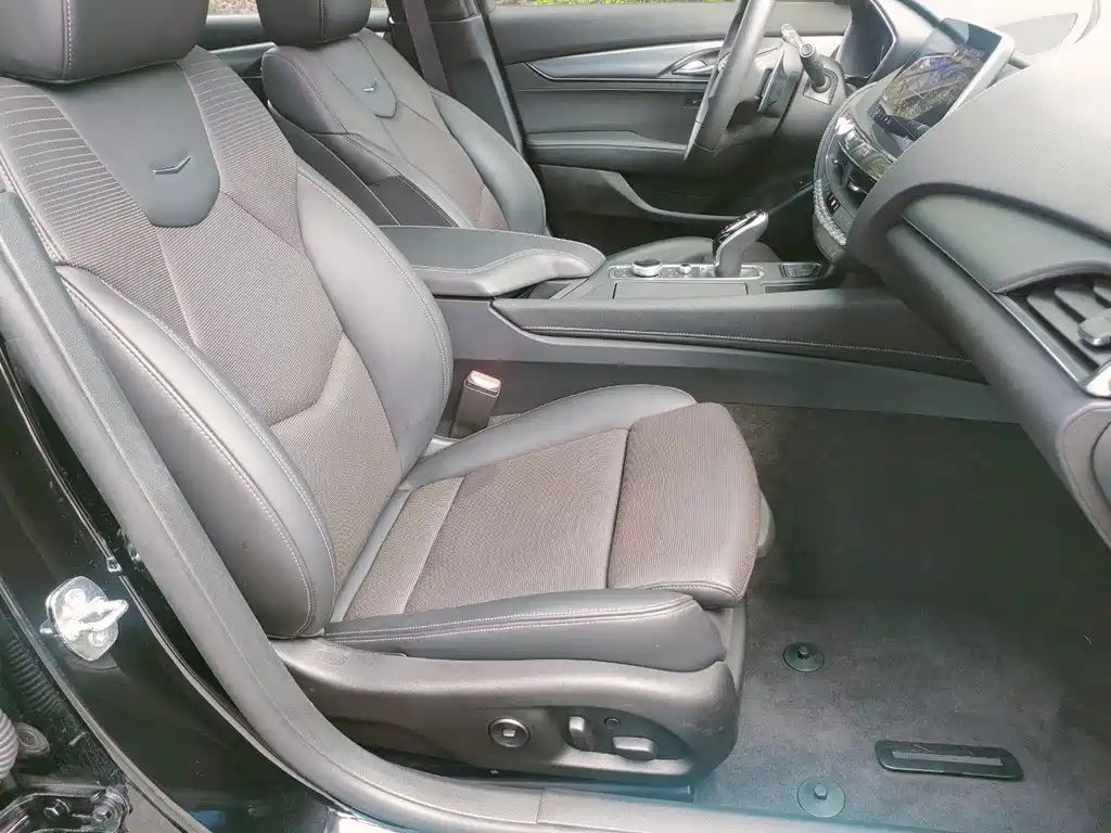 Cadillac CT5 — миниатюра 31