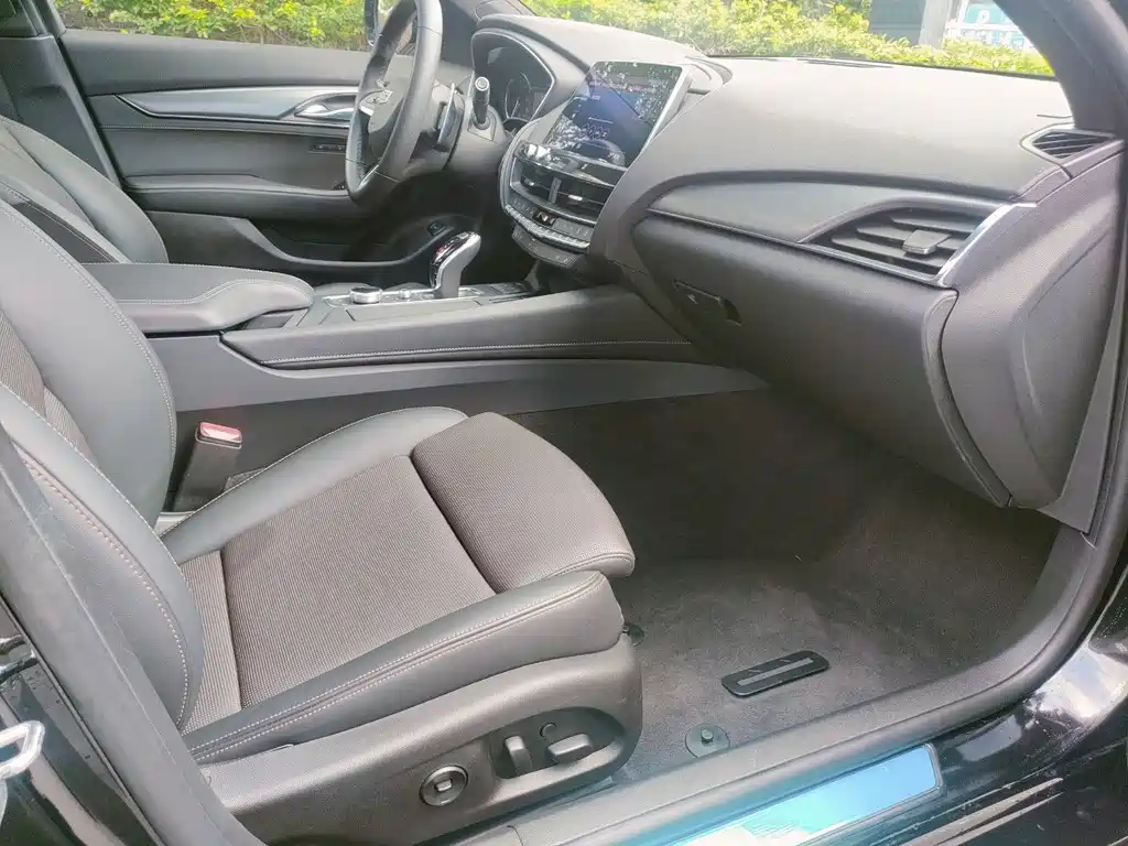 Cadillac CT5 — миниатюра 30