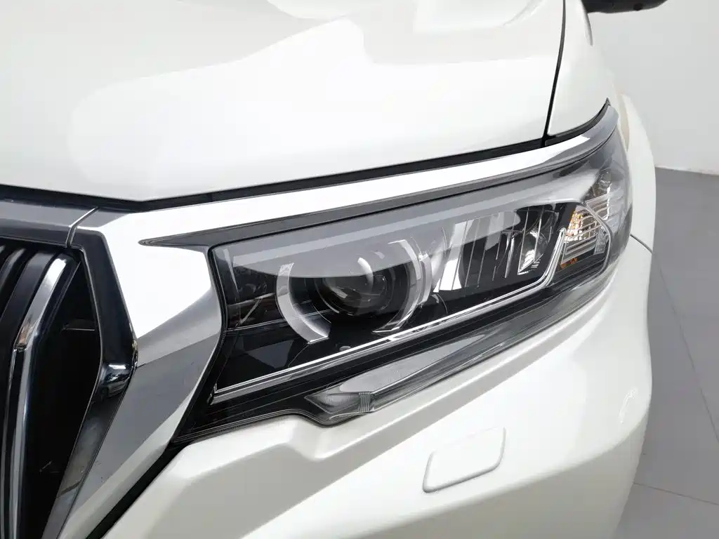 Toyota Prado — миниатюра 7