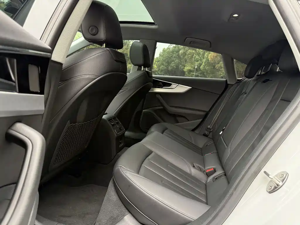 Audi A5 (Import) — миниатюра 10