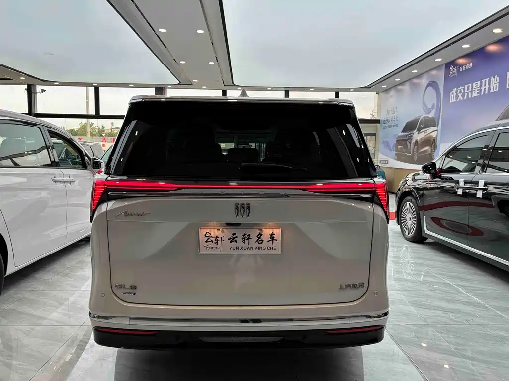 Buick GL8 Hybrid — миниатюра 6