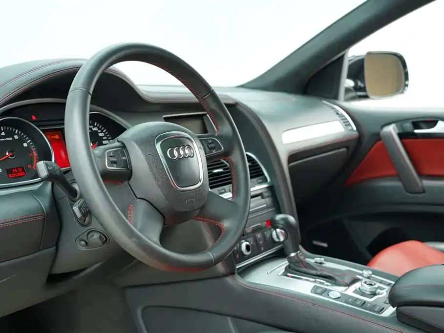 Audi Q7 2011 3.0 TFSI (200kW