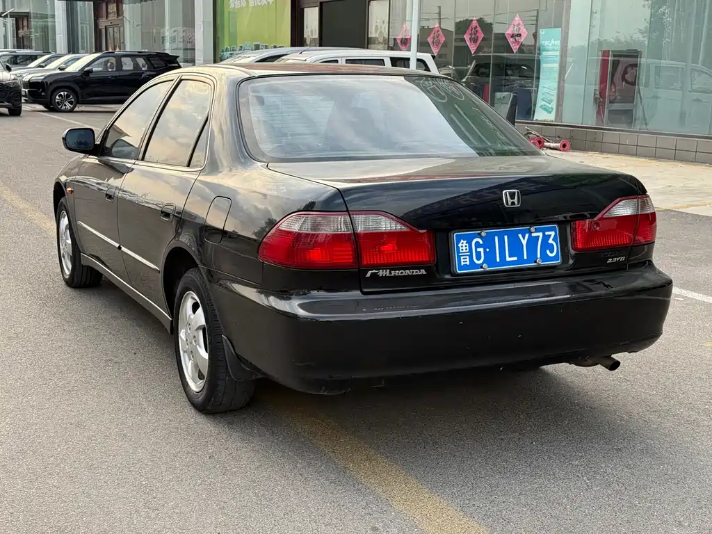 Honda Accord — миниатюра 4