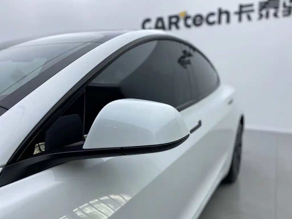 Tesla Model 3 — миниатюра 11