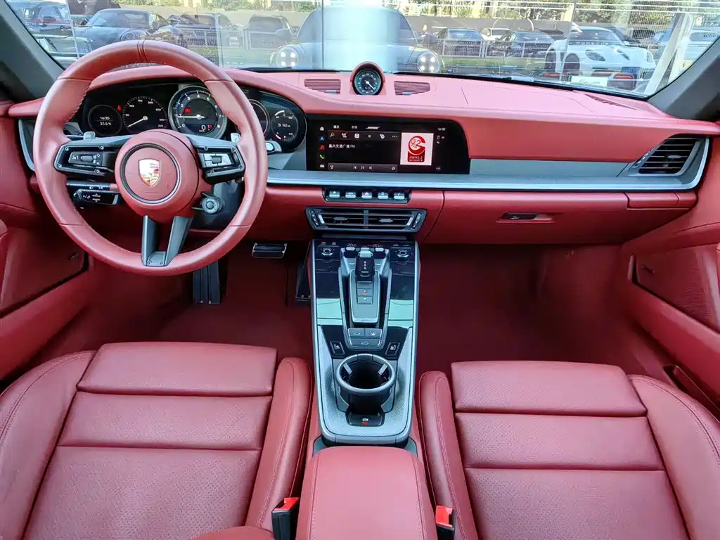 Porsche 911 2023 Carrera 3.0T