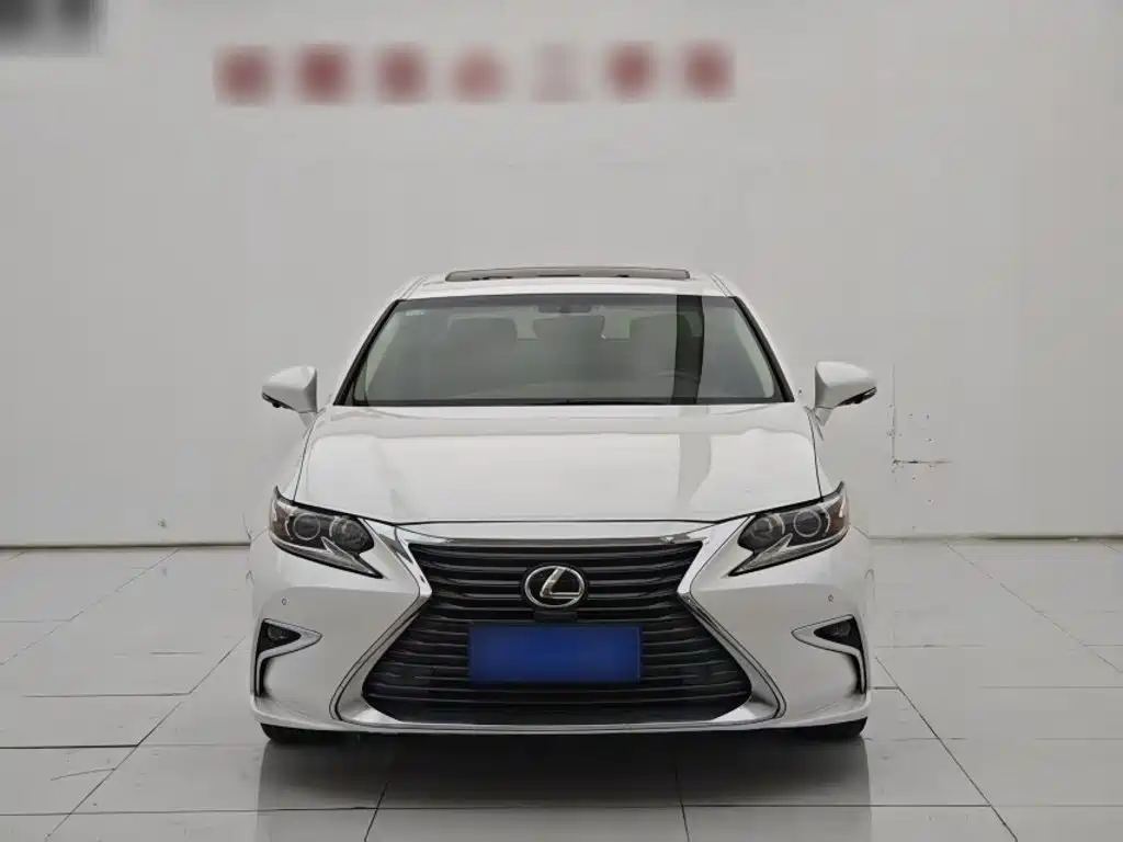 Lexus ES — миниатюра 24