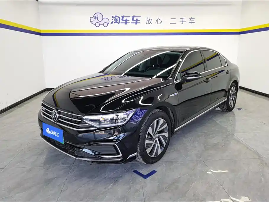 VOLKSWAGEN MAGOTAN GTE PLUG IN HYBRID