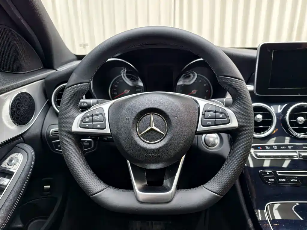 Mercedes-Benz C-Class — миниатюра 13