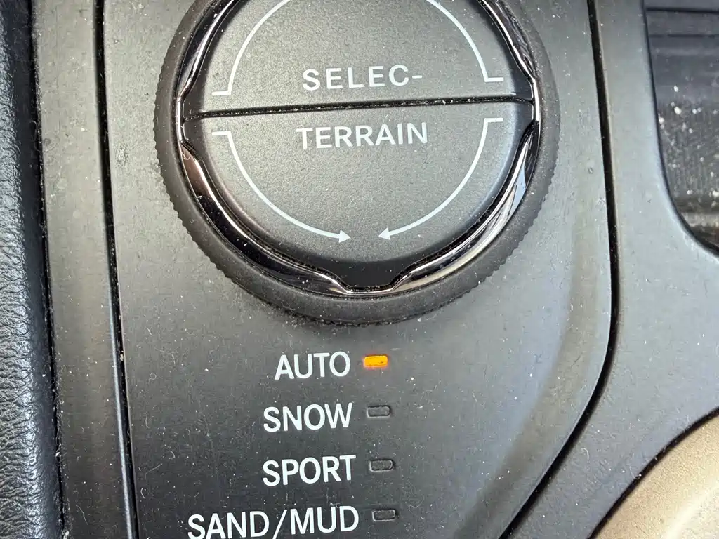 Jeep Cherokee (Import) — миниатюра 13