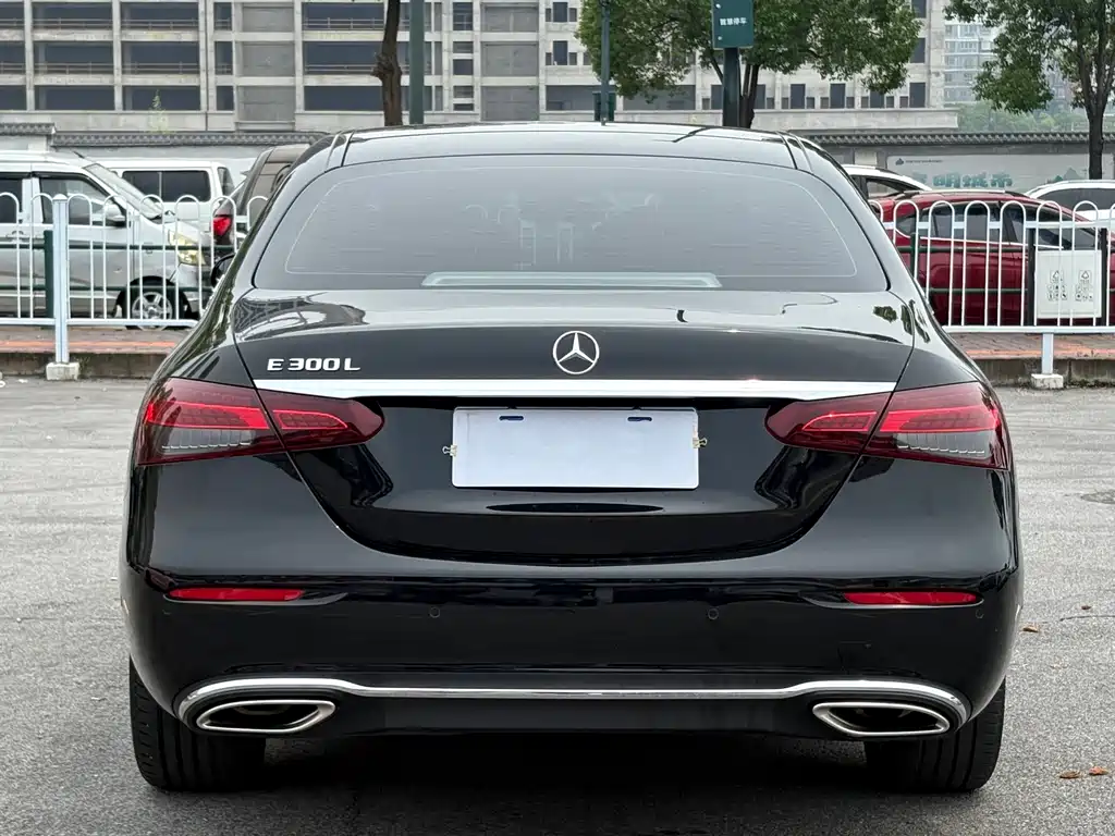 Mercedes-Benz E-Class E 2023 E 260 L