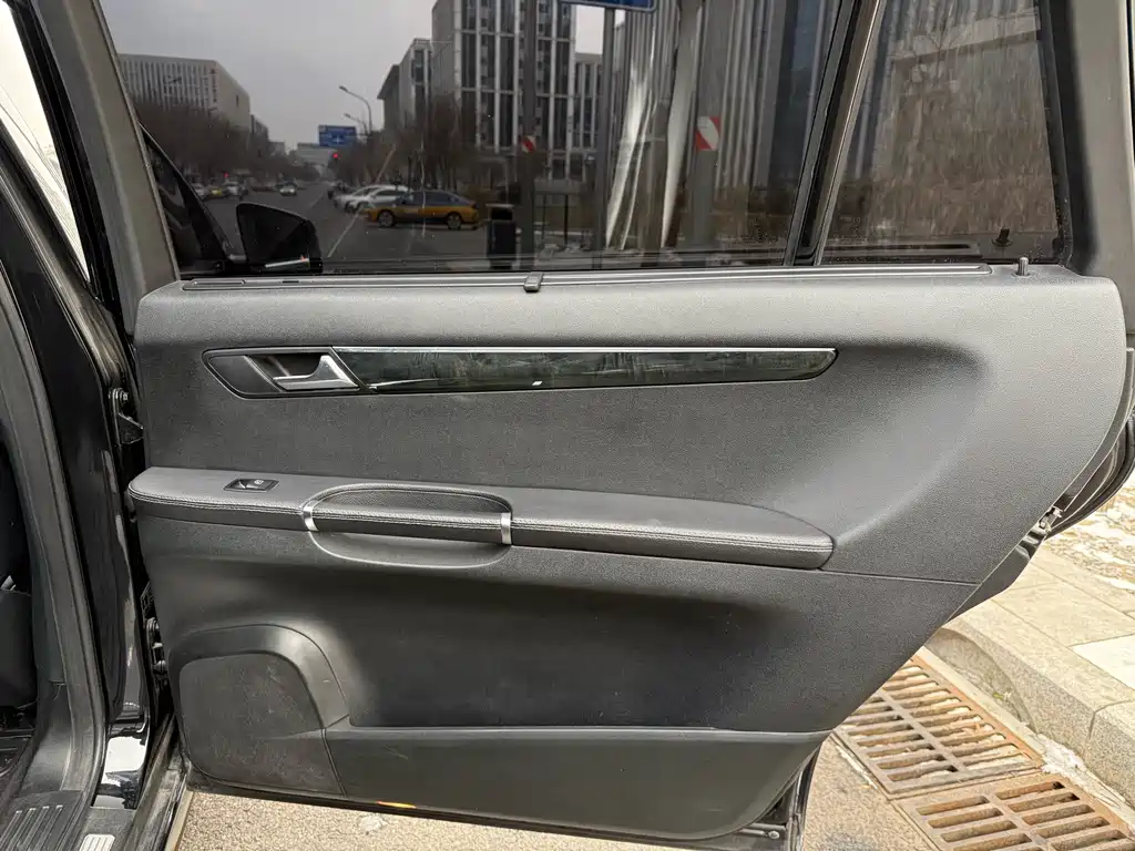 MERCEDES-BENZ R CLASS