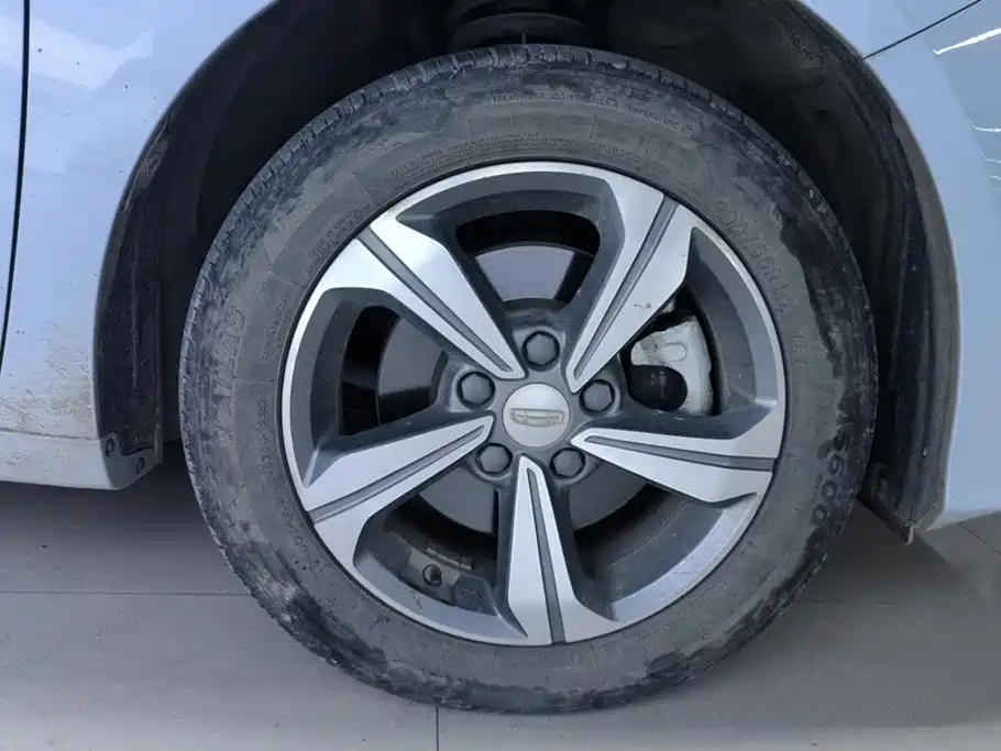 Geely L HiP — миниатюра 6