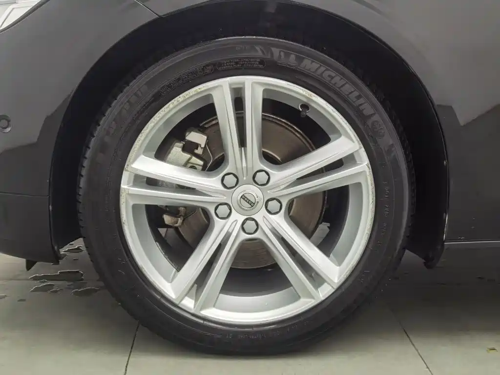 Volvo S90 — миниатюра 17