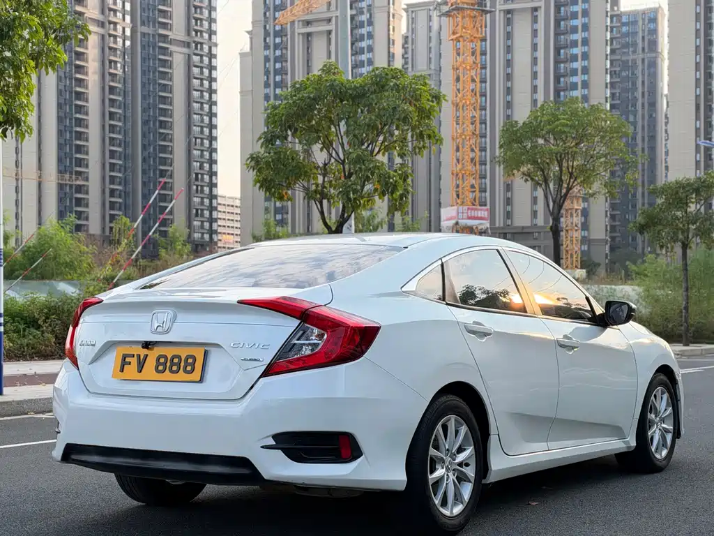 Honda Civic — миниатюра 6