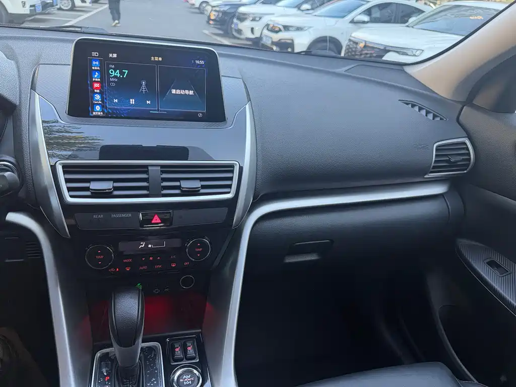 Mitsubishi Eclipse Cross — миниатюра 15
