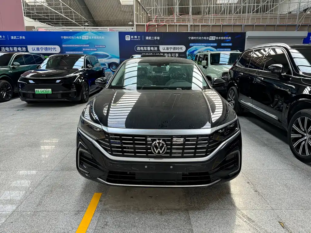Volkswagen Passat PHEV — миниатюра 2