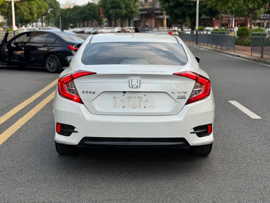 Honda Civic — миниатюра 14