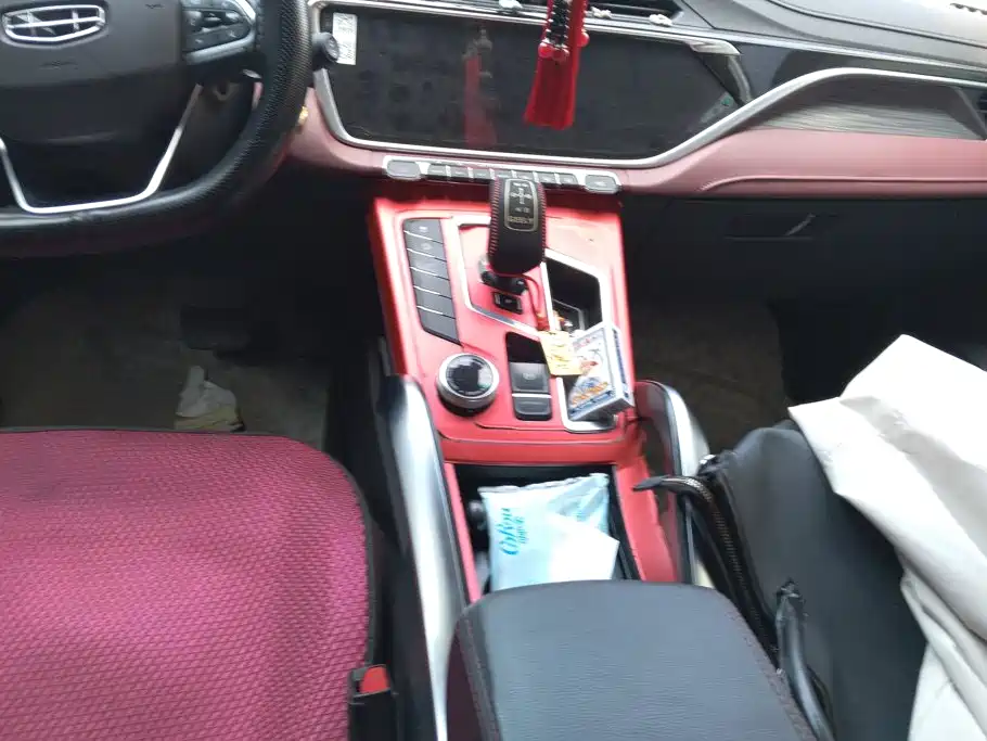 Geely Boyue — миниатюра 16