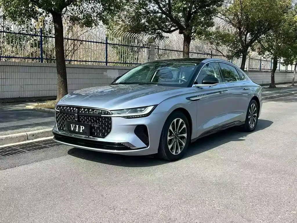 Lincoln Z 2024