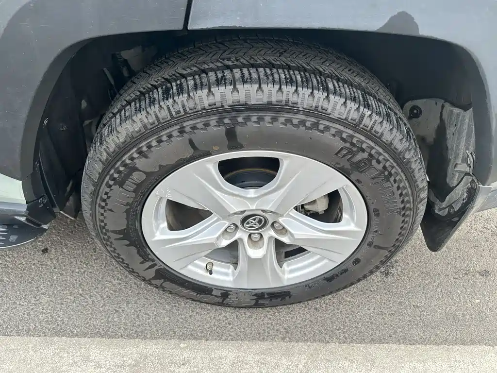 TOYOTA RAV4 RONGFANG