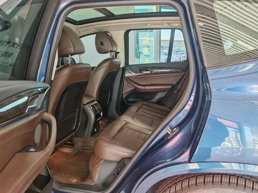 BMW X3 — миниатюра 12