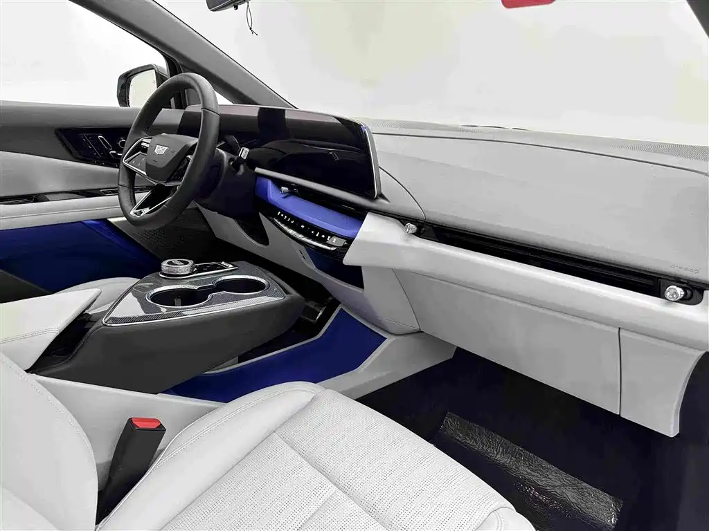 Cadillac IQ — миниатюра 15