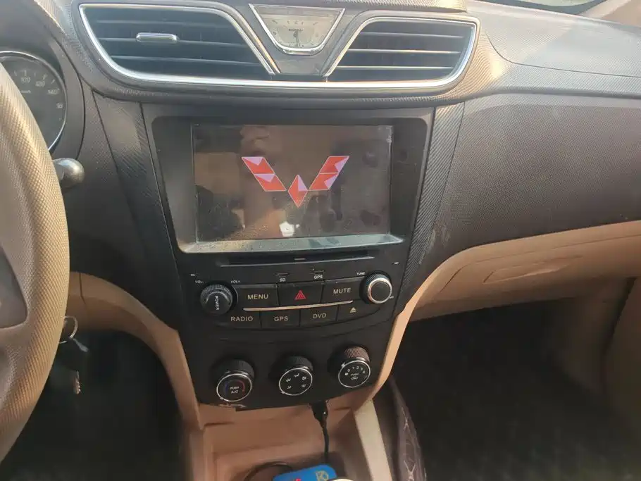 Wuling Hongguang — миниатюра 13