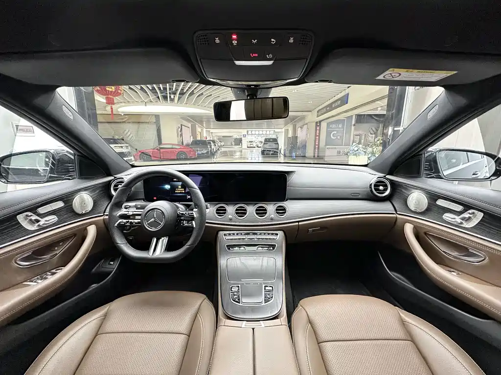 Mercedes-Benz E-Class — миниатюра 9