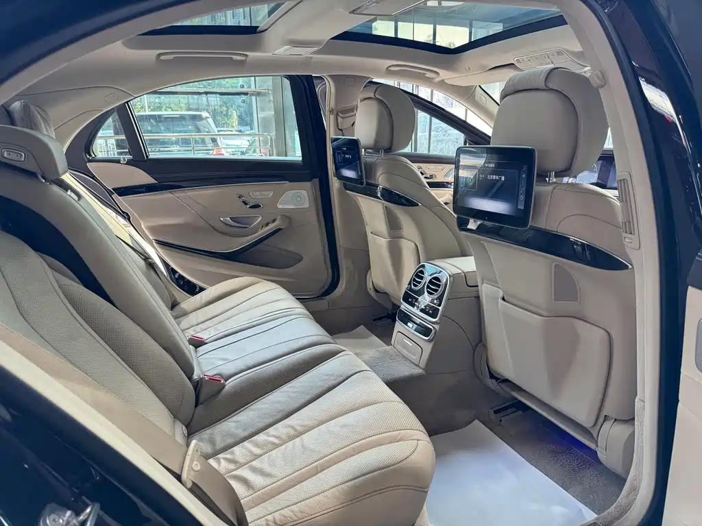 Mercedes-Benz S-Class — миниатюра 31