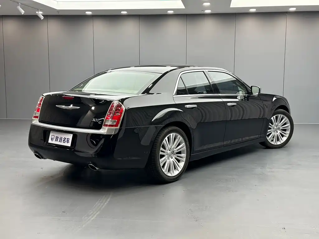 Chrysler 300C — миниатюра 4