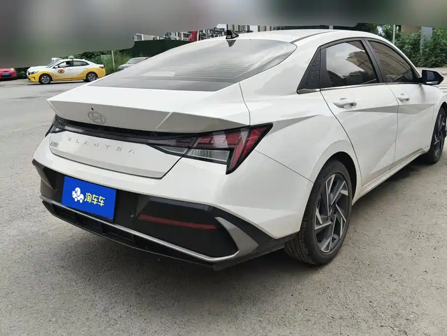 Hyundai Elantra 2025 Белый из Китая, фото 6