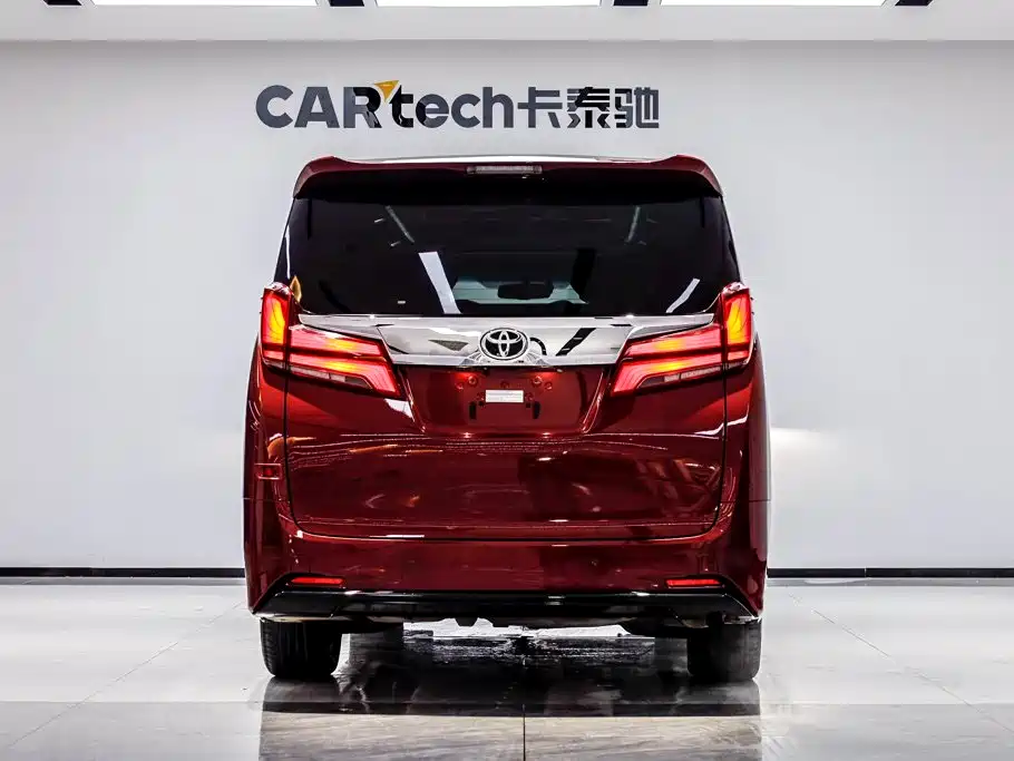 Toyota Alphard — миниатюра 5