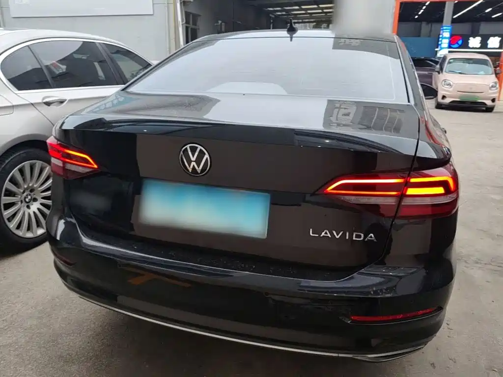 Volkswagen Lavida — миниатюра 6
