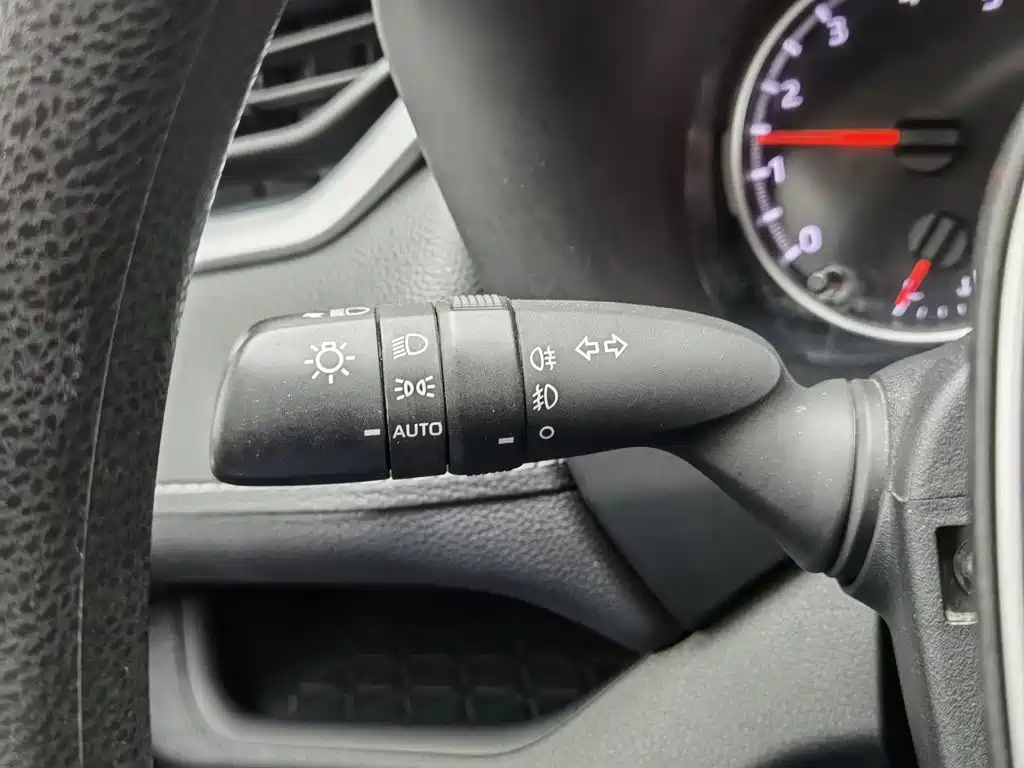 Toyota RAV4 — миниатюра 21