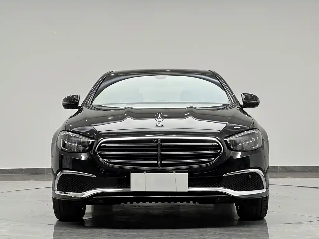 Mercedes-Benz E-Class — миниатюра 4