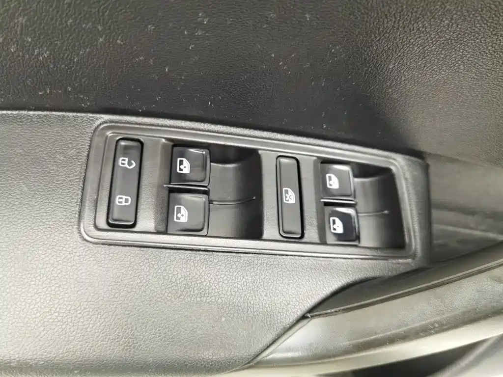 Volkswagen Santana — миниатюра 9