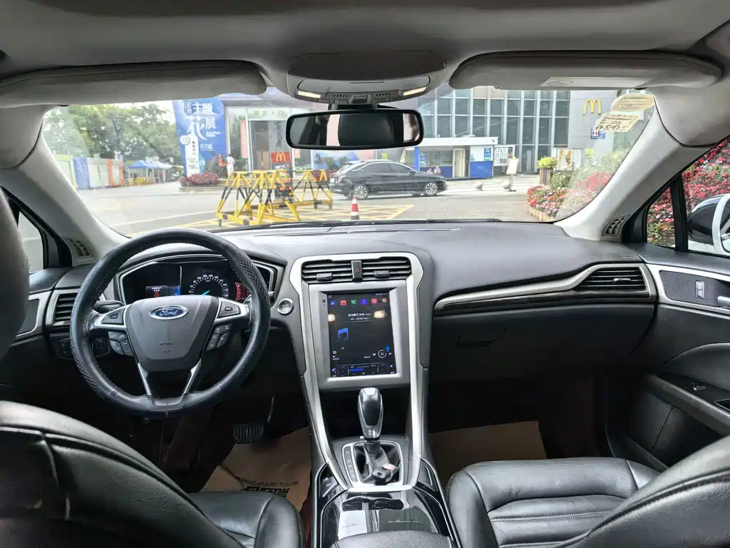 Ford Mondeo — миниатюра 5