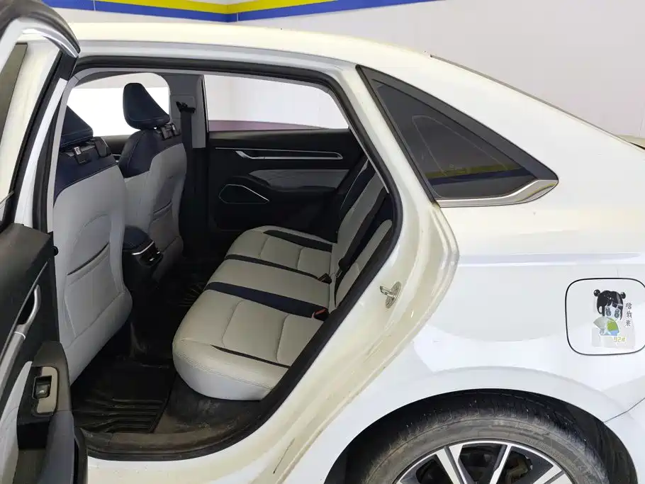 Geely Emgrand — миниатюра 11