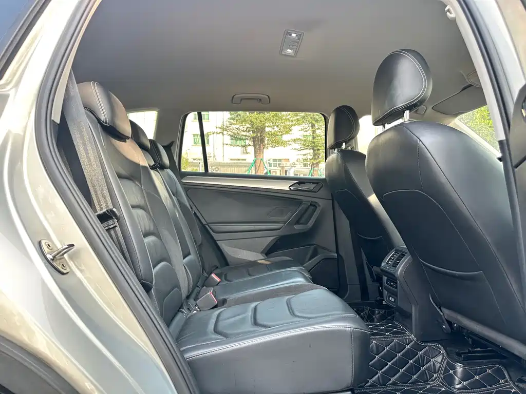 Volkswagen Tiguan L — миниатюра 13