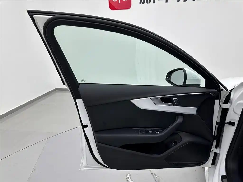 Audi A4L 2024 40 TFSI Fashion