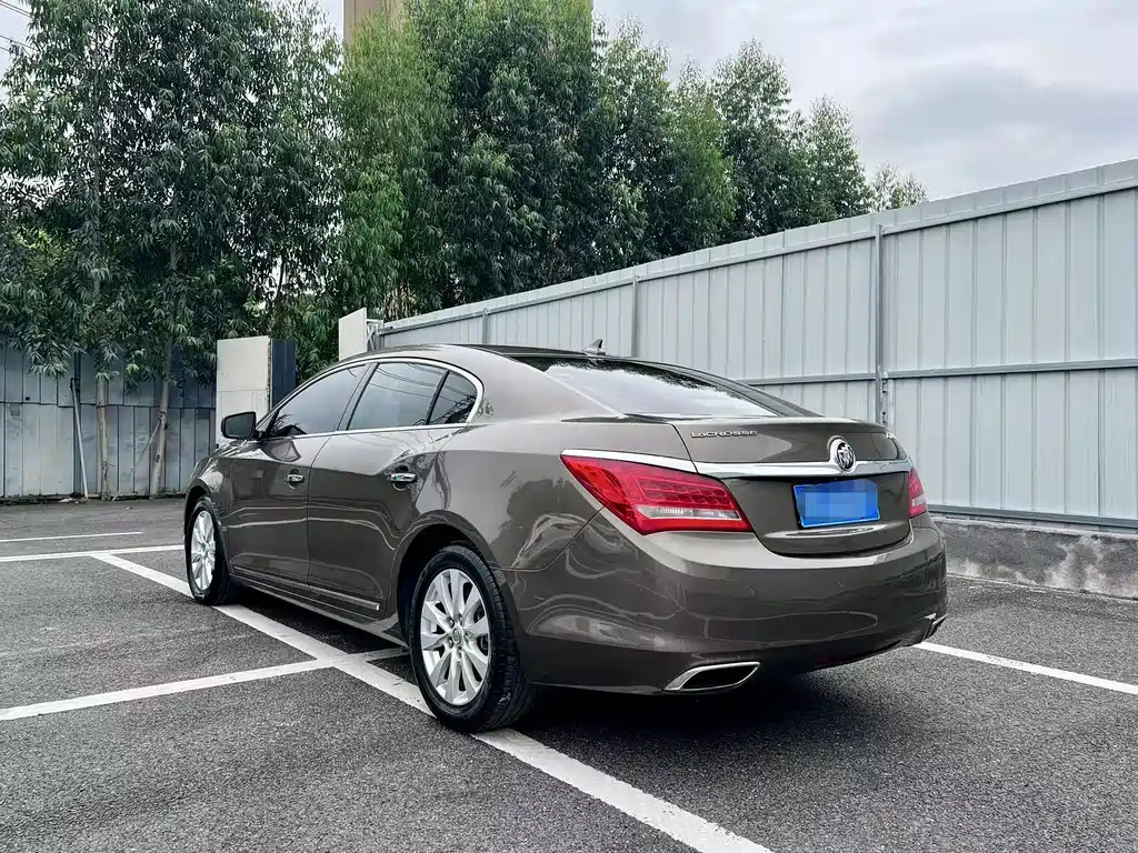 Buick LaCrosse — миниатюра 6