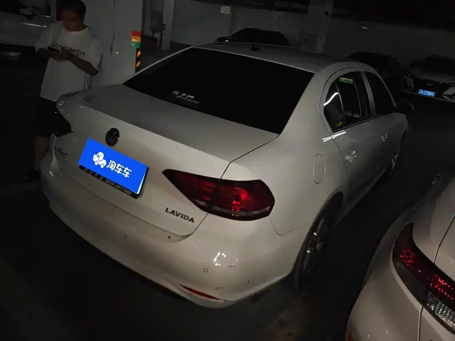 Volkswagen Lavida — миниатюра 3