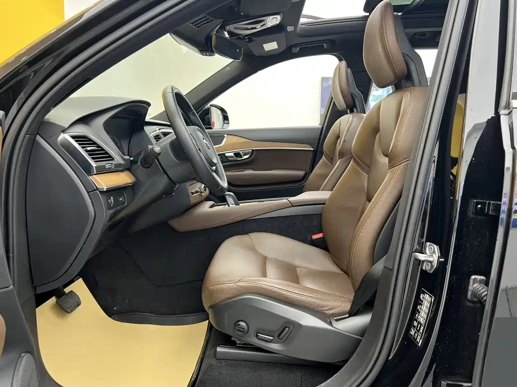 Volvo XC90 — миниатюра 17
