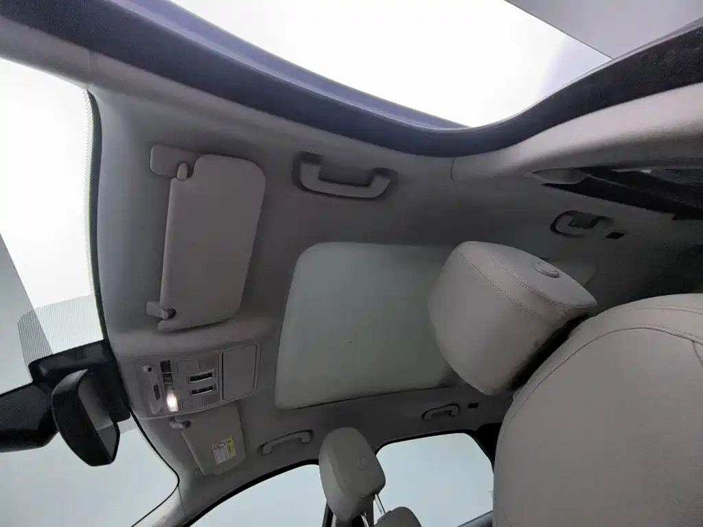 Jaguar F-PACE — миниатюра 14