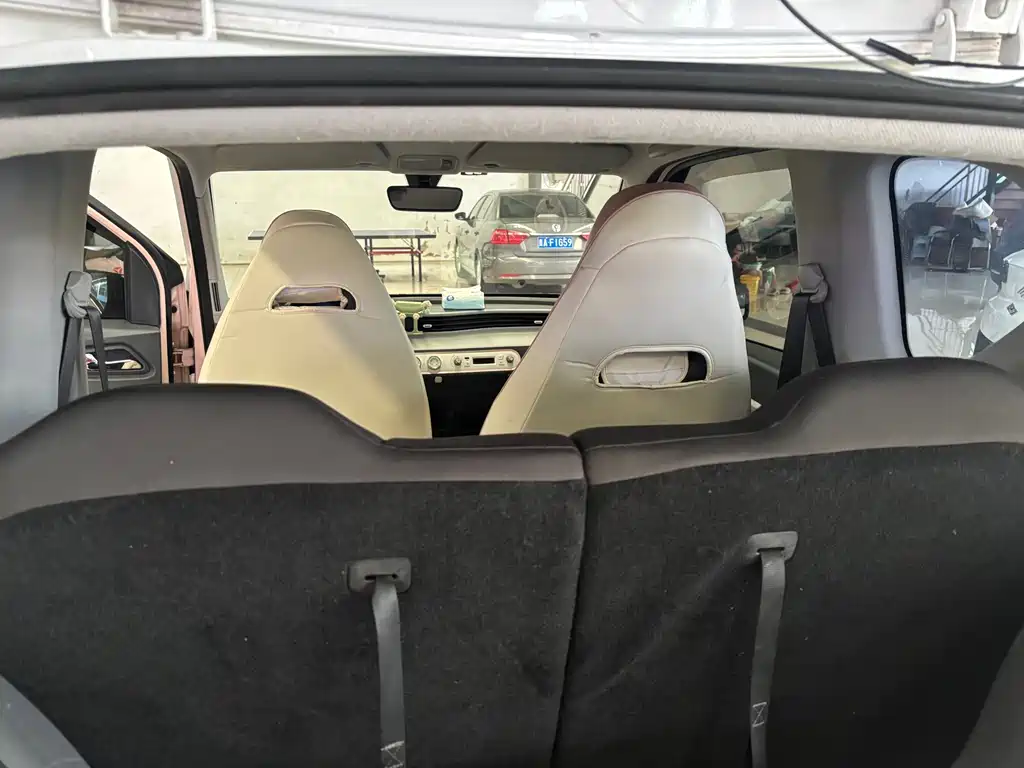 Wuling MINIEV — миниатюра 8