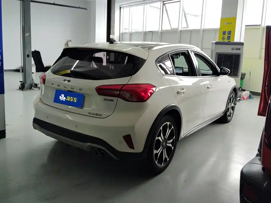 Ford Focus Active — миниатюра 3