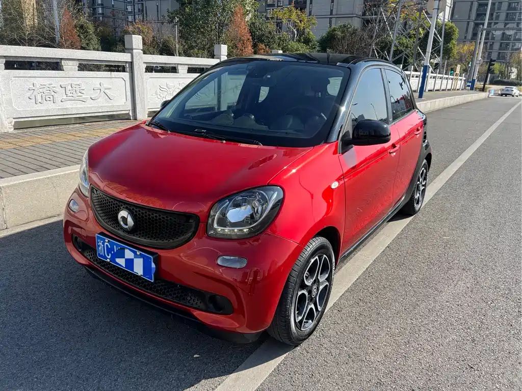 SMART FORFOUR