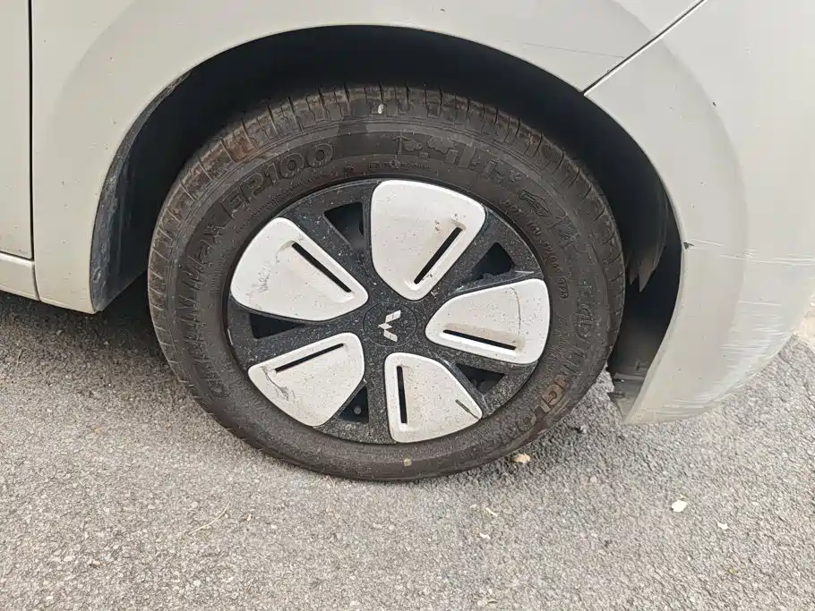 Wuling MINIEV — миниатюра 6