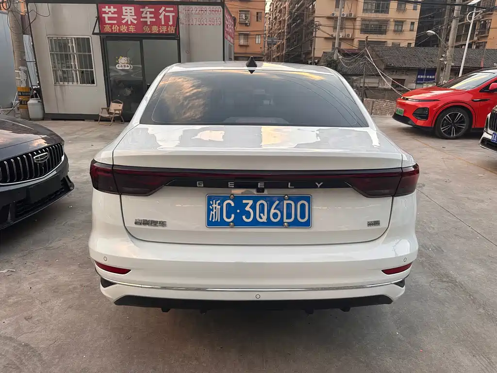 Geely Emgrand — миниатюра 6